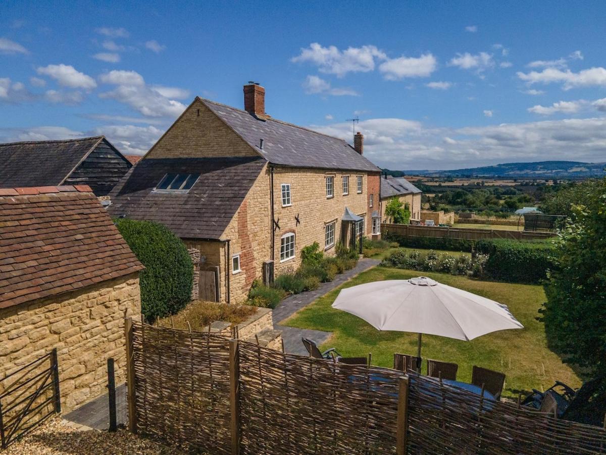 Beautiful Cotswold Farmhouse With Hot Tub Manchester Ngoại thất bức ảnh
